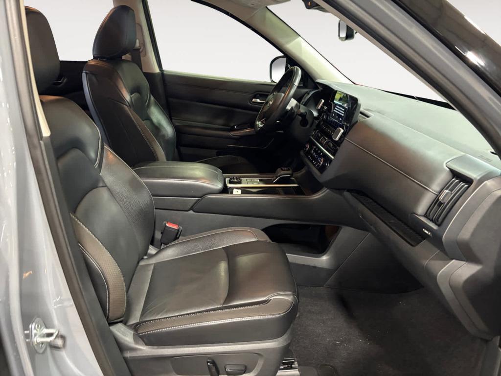 used 2022 Nissan Pathfinder car, priced at $31,191