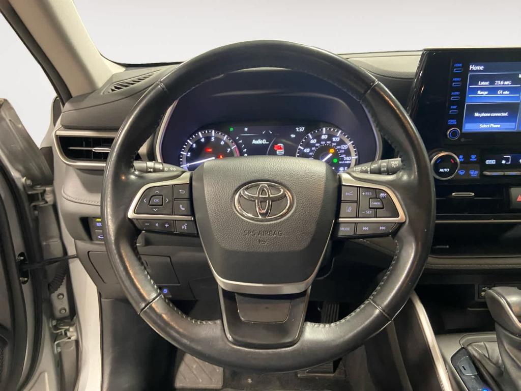 used 2022 Toyota Highlander car, priced at $34,710