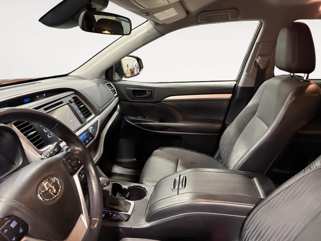 used 2017 Toyota Highlander car, priced at $21,221