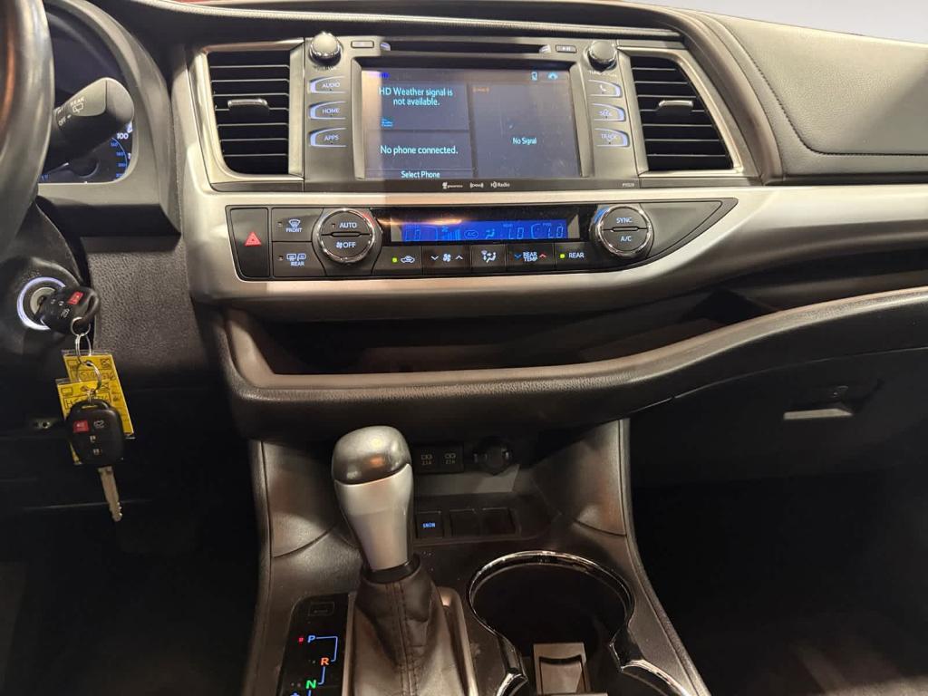 used 2017 Toyota Highlander car, priced at $21,221