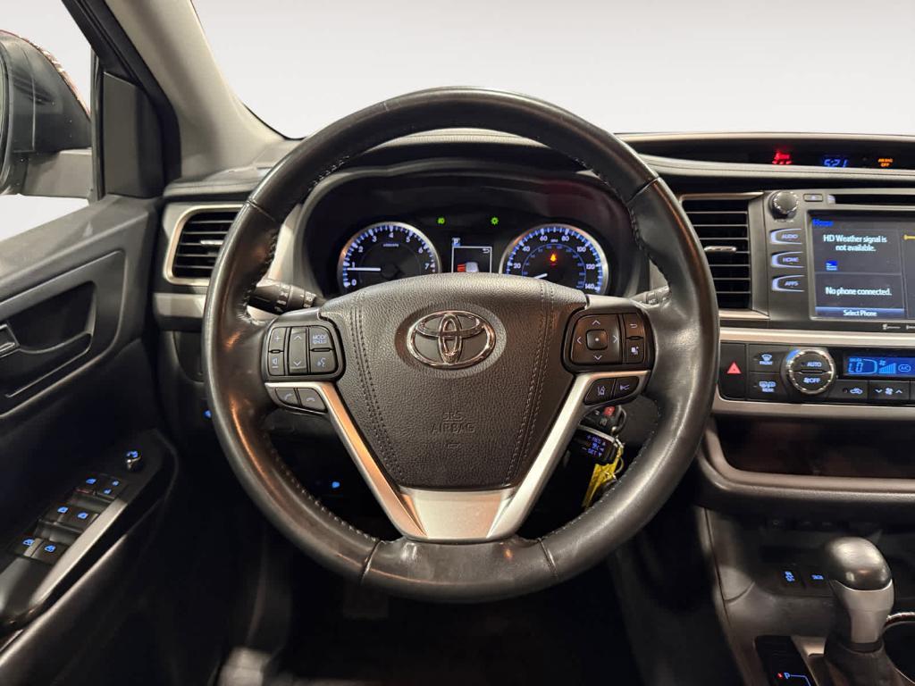 used 2017 Toyota Highlander car, priced at $21,221