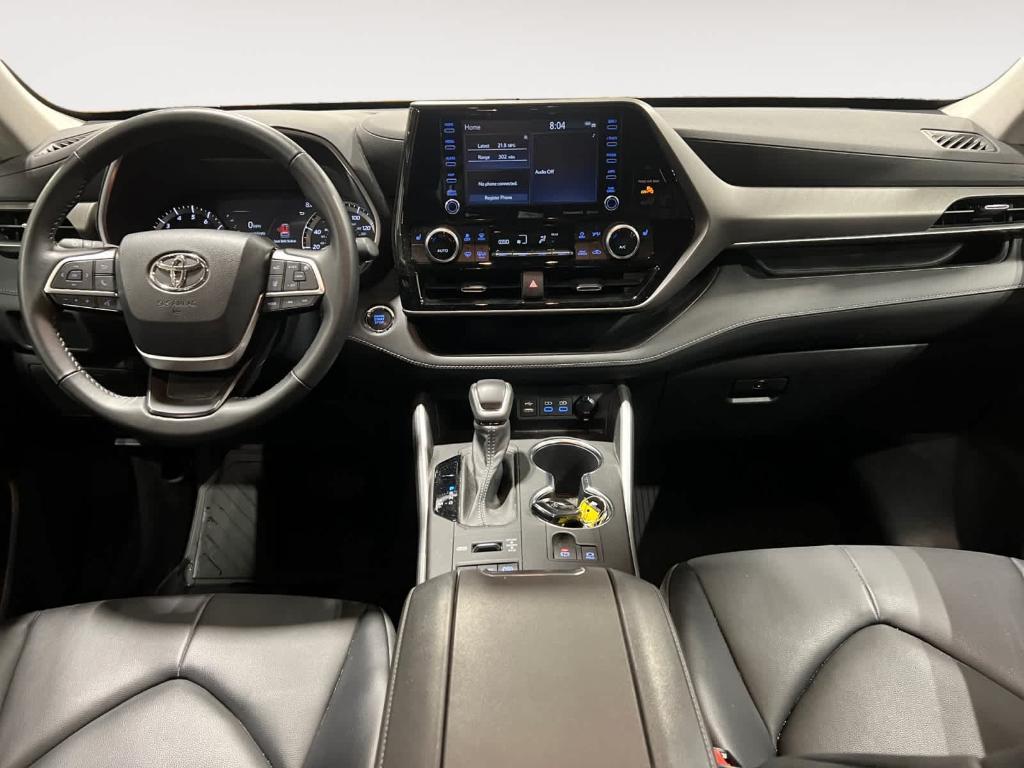 used 2022 Toyota Highlander car, priced at $39,821