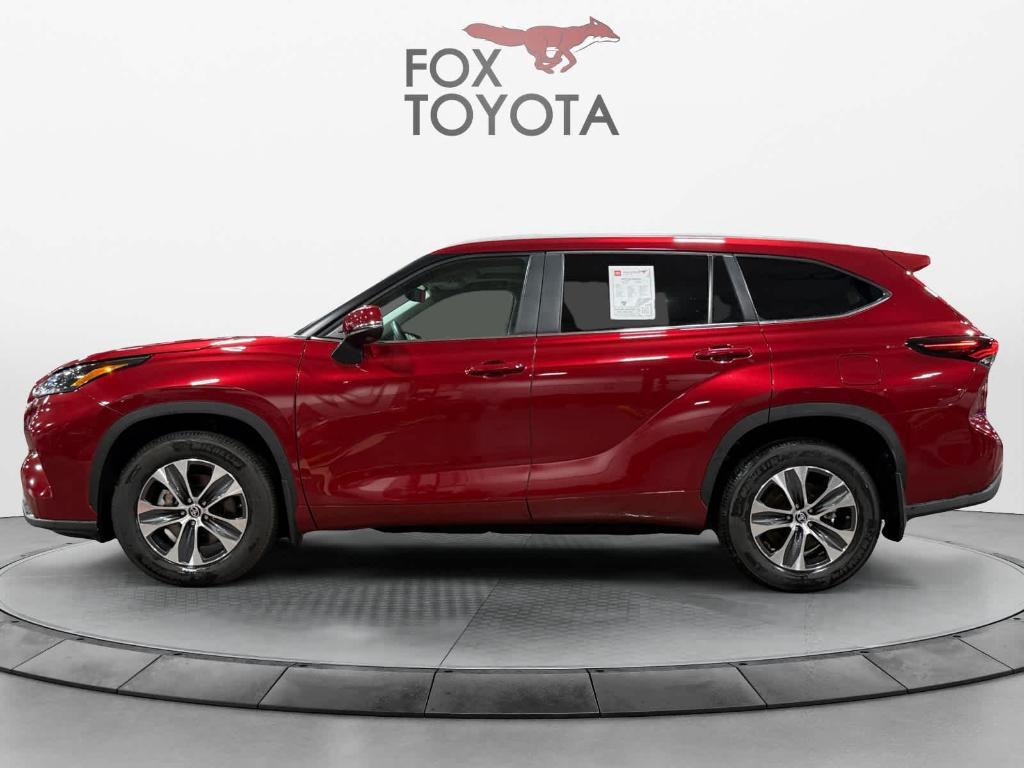 used 2024 Toyota Highlander car, priced at $44,449