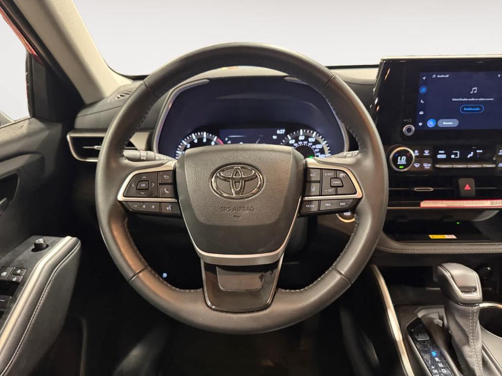 used 2024 Toyota Highlander car, priced at $44,449