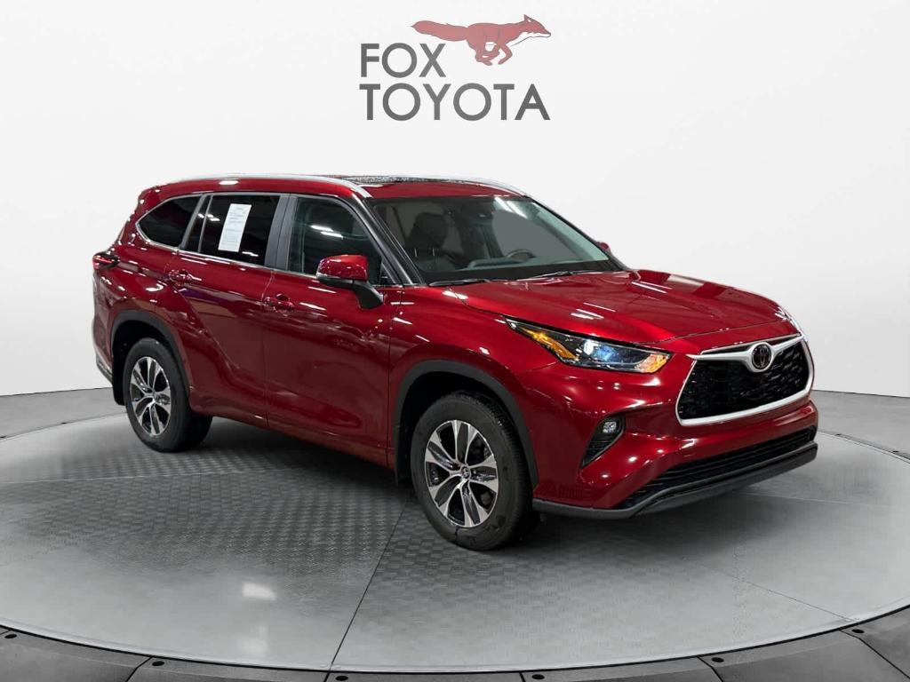 used 2024 Toyota Highlander car, priced at $44,449