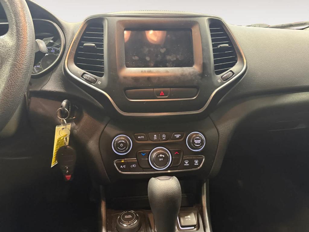 used 2020 Jeep Cherokee car, priced at $18,521