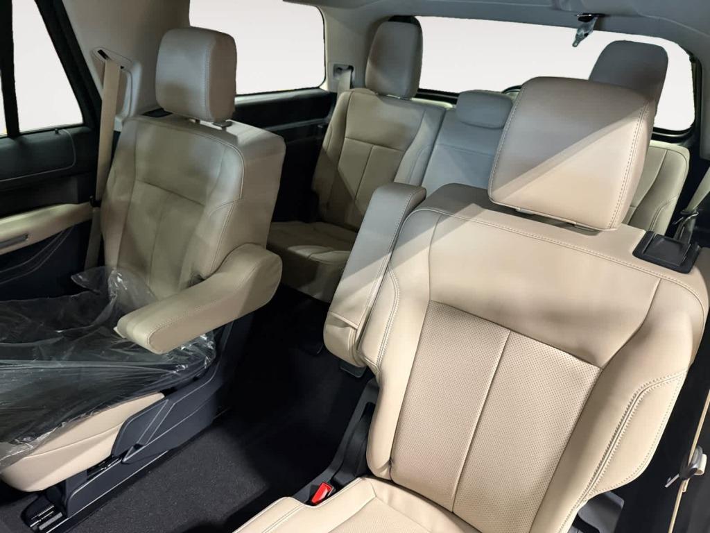 used 2024 Ford Expedition car, priced at $55,989