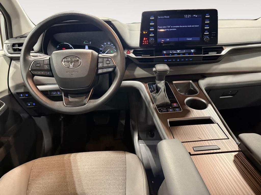 used 2024 Toyota Sienna car, priced at $39,200