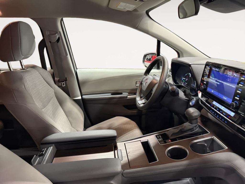 used 2024 Toyota Sienna car, priced at $39,200