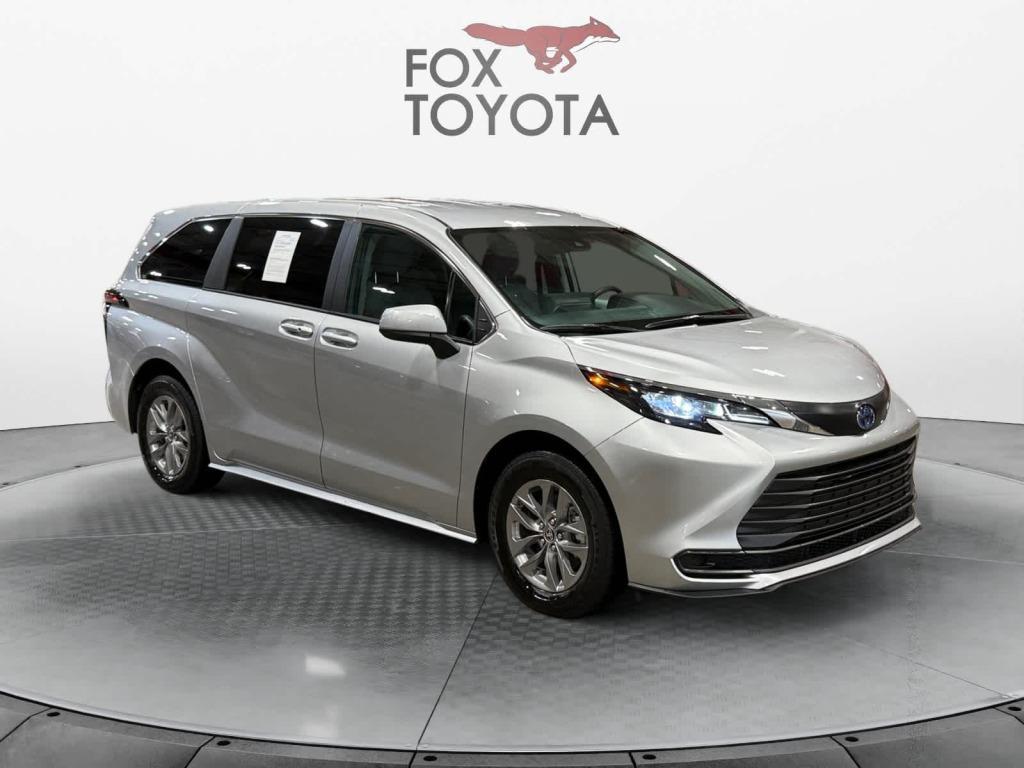 used 2024 Toyota Sienna car, priced at $39,200