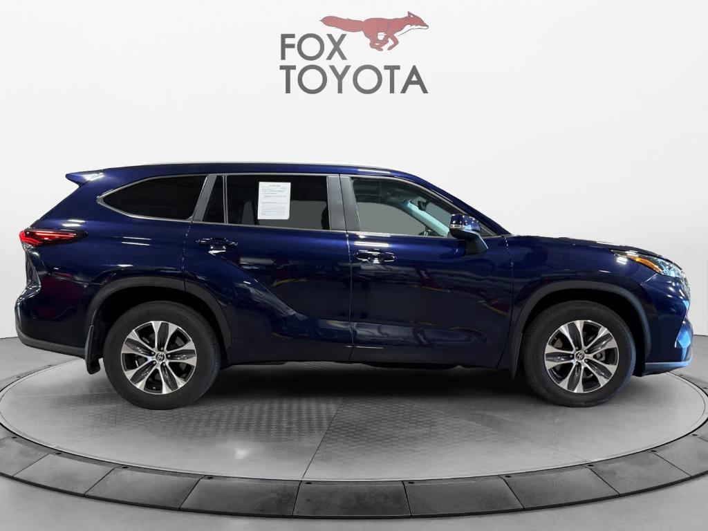 used 2024 Toyota Highlander car, priced at $44,401