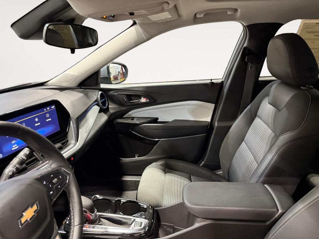 used 2025 Chevrolet Trax car, priced at $23,804
