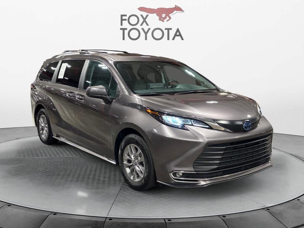 used 2023 Toyota Sienna car, priced at $38,991