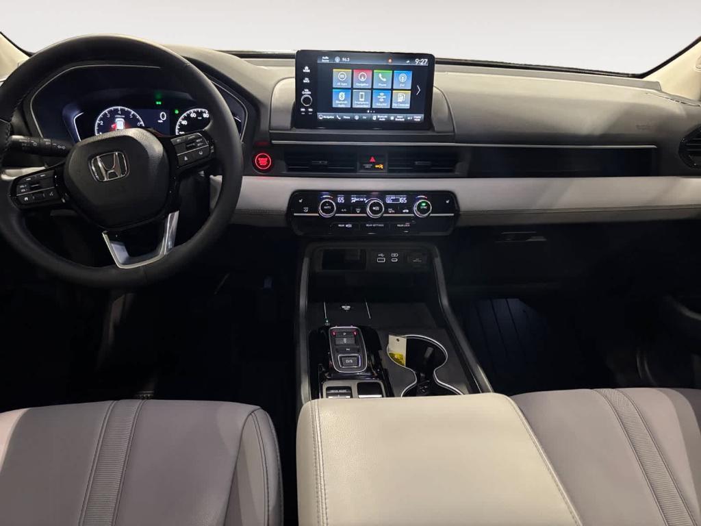 used 2025 Honda Pilot car, priced at $48,273