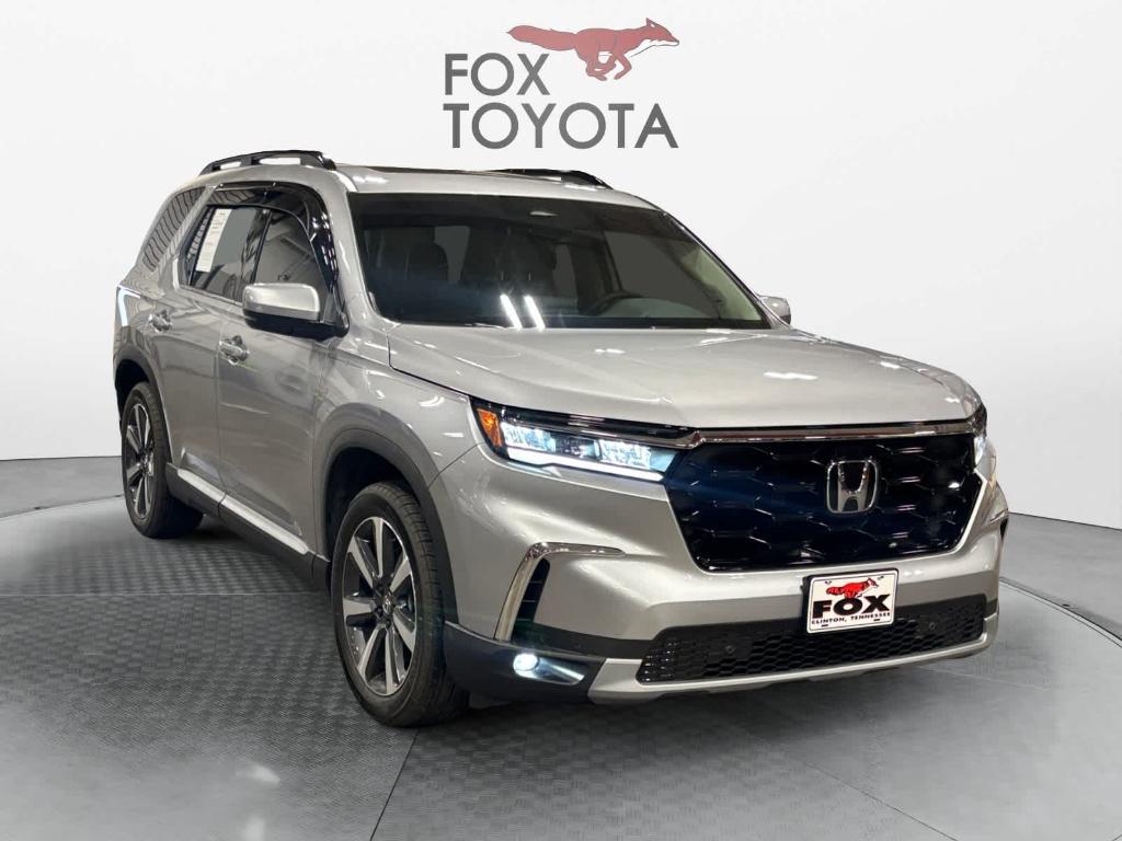 used 2025 Honda Pilot car, priced at $48,273