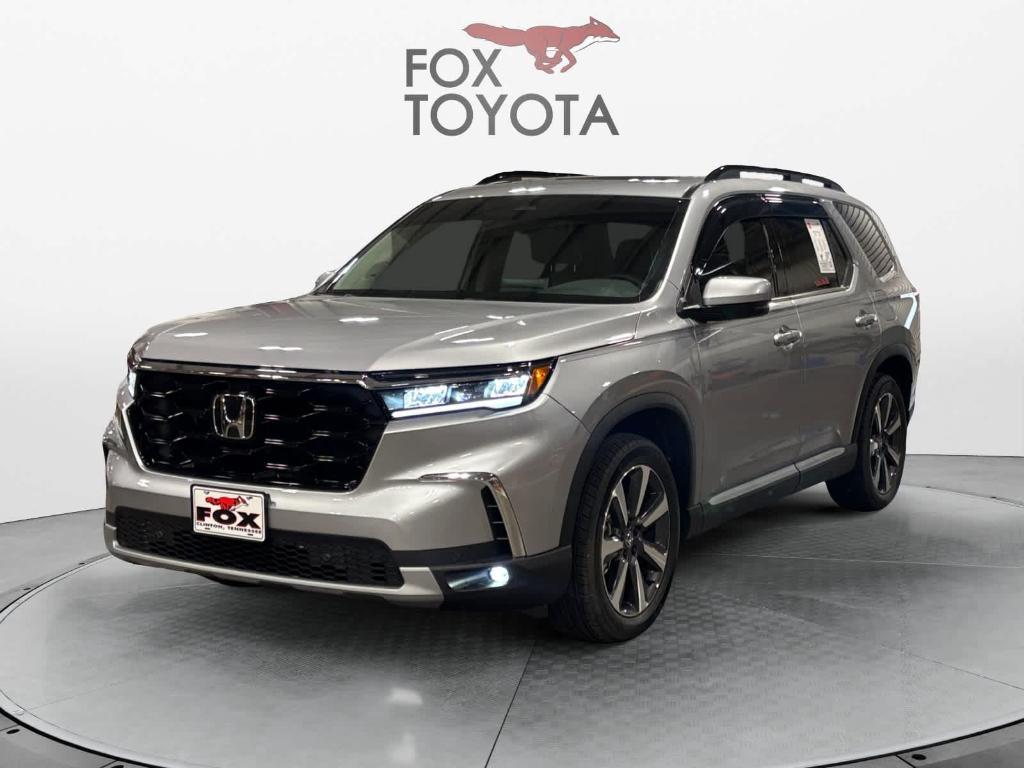 used 2025 Honda Pilot car, priced at $48,273