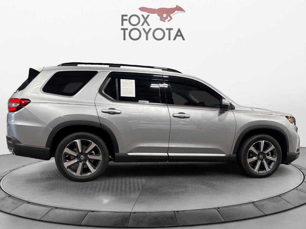 used 2025 Honda Pilot car, priced at $48,273