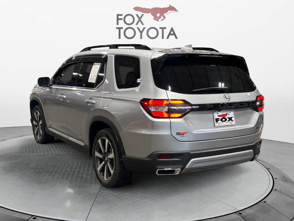 used 2025 Honda Pilot car, priced at $48,273