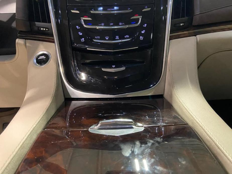 used 2015 Cadillac Escalade car, priced at $24,621