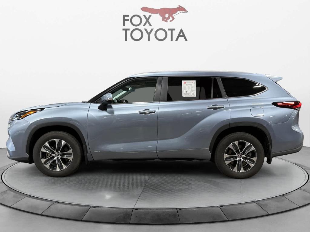 used 2024 Toyota Highlander Hybrid car, priced at $49,869