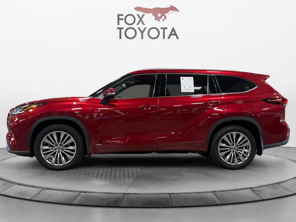 used 2024 Toyota Highlander Hybrid car, priced at $50,598