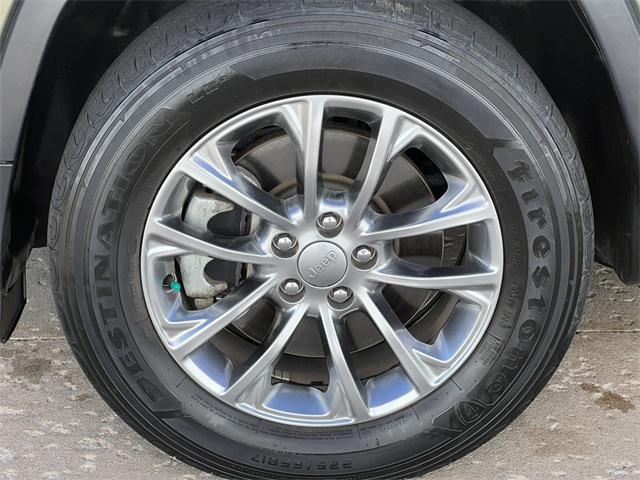 used 2021 Jeep Cherokee car, priced at $21,600