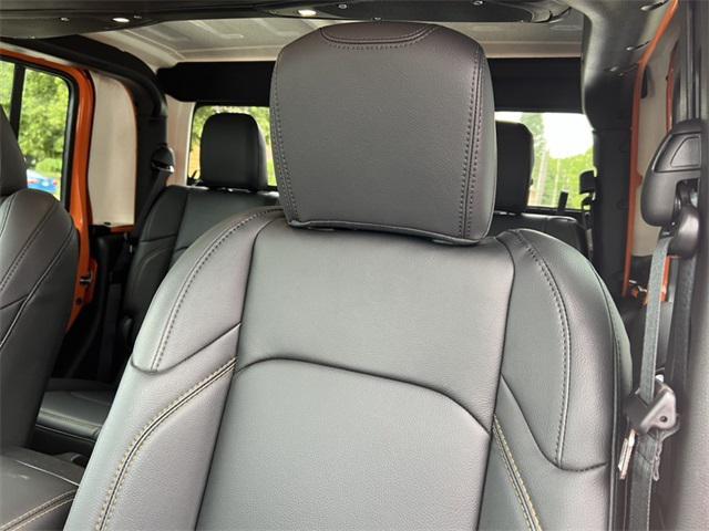 new 2025 Jeep Gladiator car, priced at $51,460