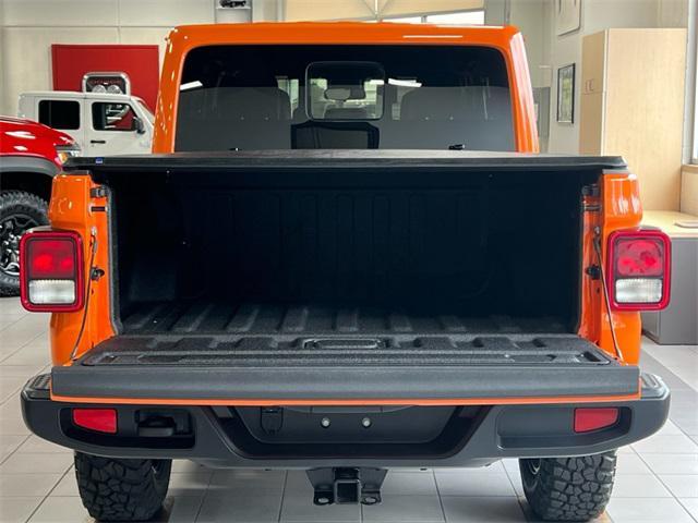 new 2025 Jeep Gladiator car, priced at $51,460