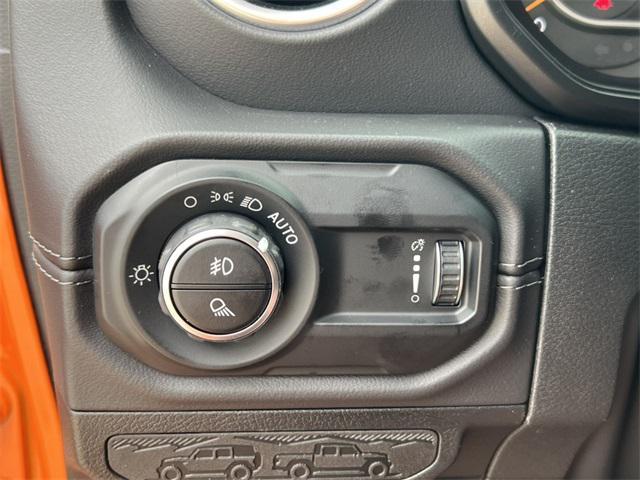 new 2025 Jeep Gladiator car, priced at $51,460