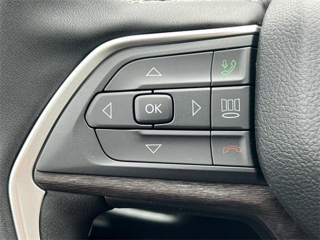 new 2025 Jeep Grand Cherokee car, priced at $52,446