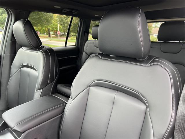 new 2025 Jeep Grand Cherokee car, priced at $52,446