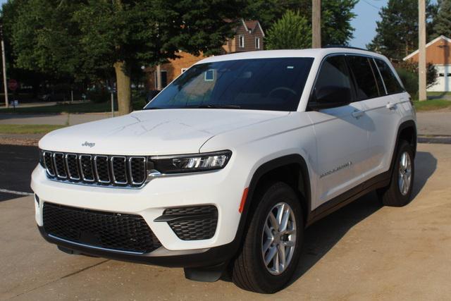 new 2024 Jeep Grand Cherokee car, priced at $42,999