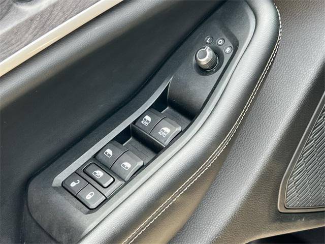 used 2023 Jeep Grand Cherokee car, priced at $29,500