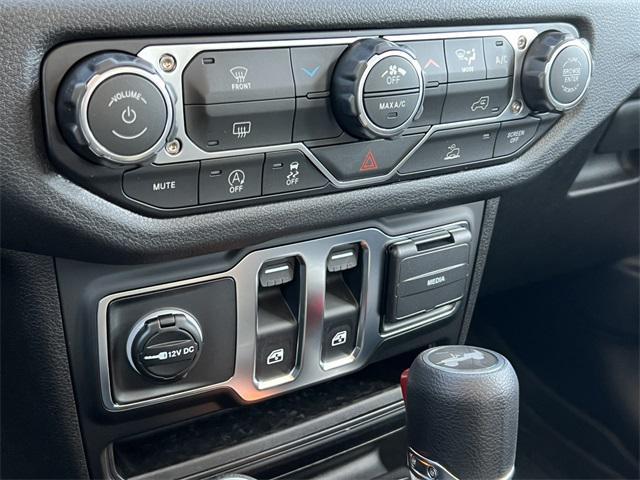 new 2026 Jeep Wrangler car, priced at $41,643