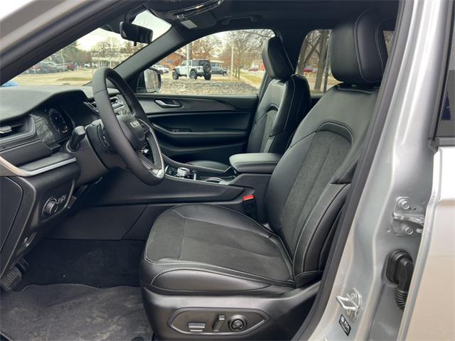 new 2025 Jeep Grand Cherokee L car, priced at $49,248