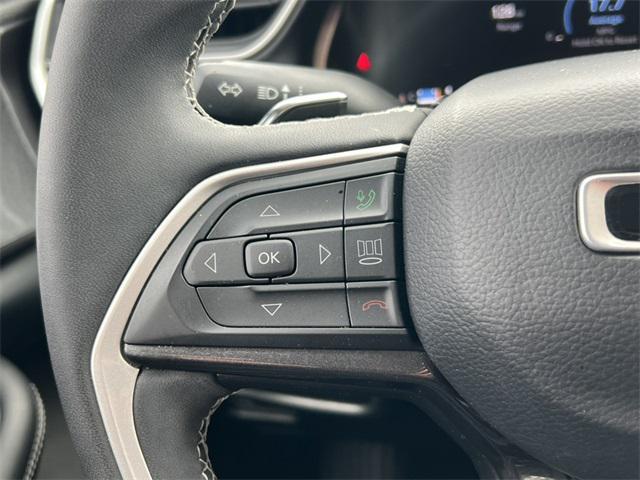 used 2023 Jeep Grand Cherokee car, priced at $29,750