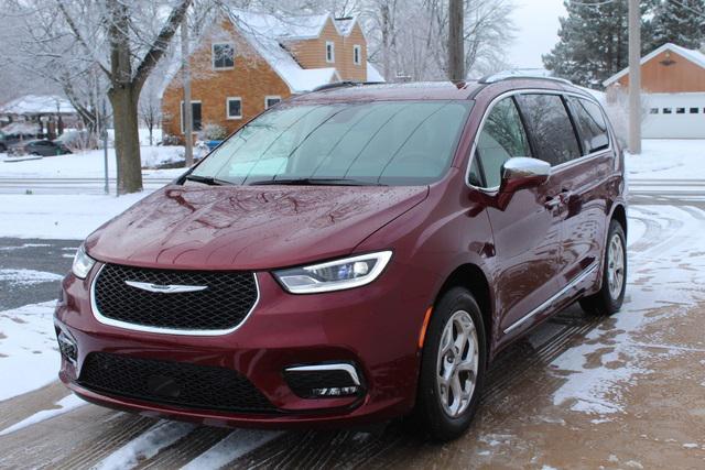 used 2021 Chrysler Pacifica car, priced at $38,900