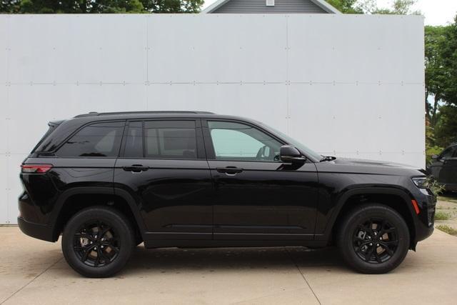 new 2024 Jeep Grand Cherokee car, priced at $46,310