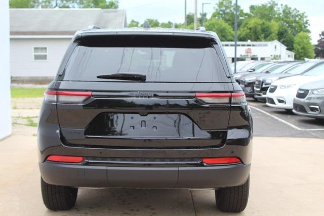 new 2024 Jeep Grand Cherokee car, priced at $46,310