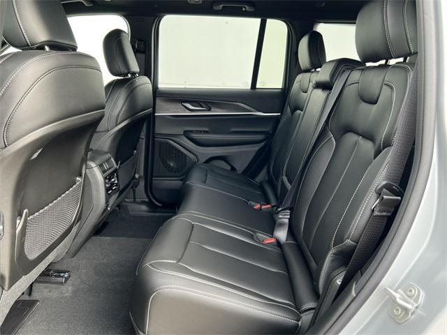 new 2025 Jeep Grand Cherokee car, priced at $50,391