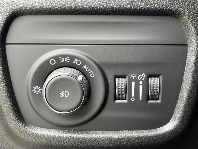 new 2025 Jeep Grand Cherokee car, priced at $50,391