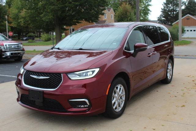 used 2023 Chrysler Pacifica car, priced at $25,326