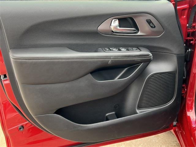 new 2026 Chrysler Pacifica car, priced at $50,683