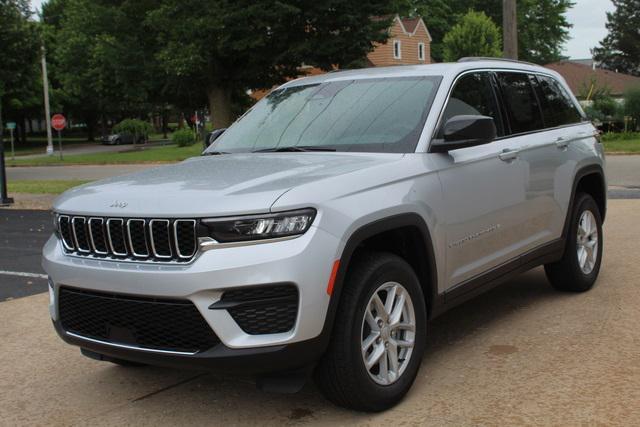 new 2024 Jeep Grand Cherokee car, priced at $44,970