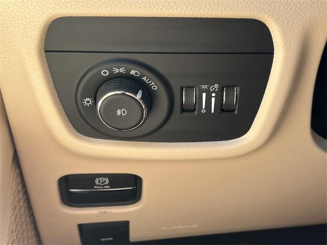 new 2025 Jeep Grand Cherokee L car, priced at $51,925