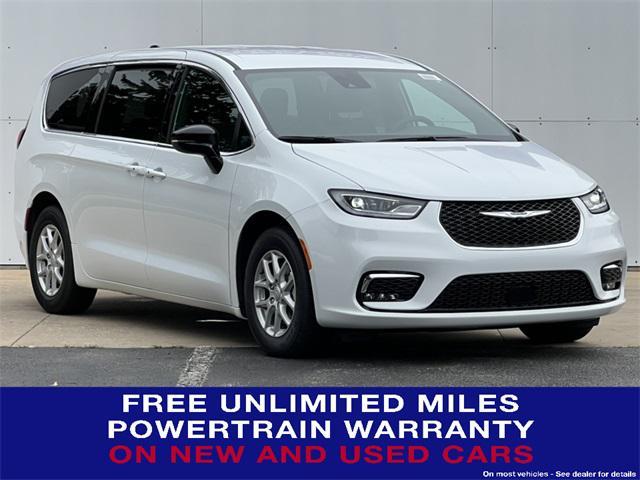 new 2025 Chrysler Pacifica car, priced at $44,445