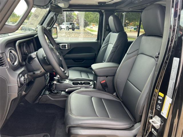 new 2025 Jeep Gladiator car, priced at $47,499