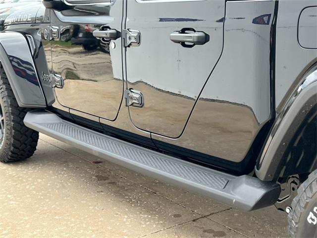 new 2025 Jeep Gladiator car, priced at $47,499