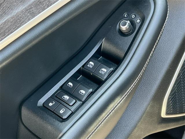used 2022 Jeep Grand Cherokee car, priced at $28,990