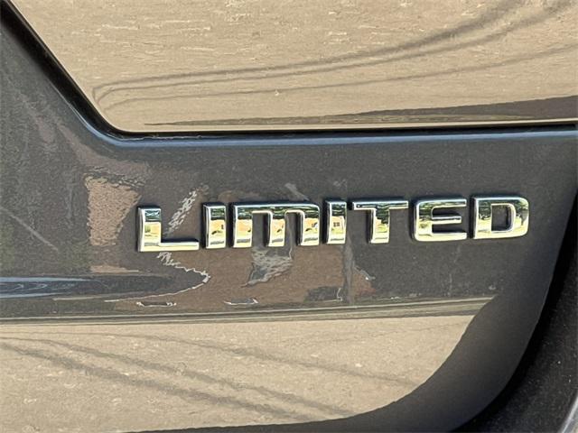 used 2022 Jeep Grand Cherokee car, priced at $28,990